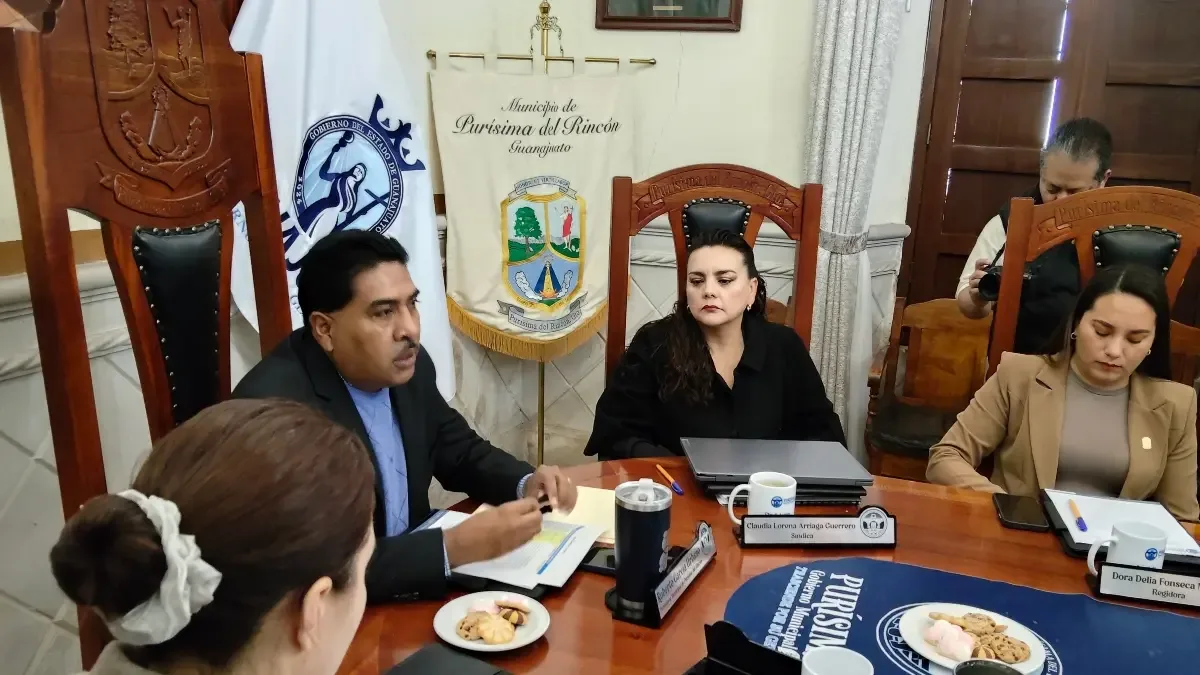 Debate en el Ayuntamiento de Purísima del Rincón por presupuesto del DIF Municipal.