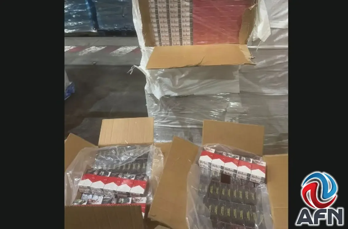 Decomiso de cigarros ilegales en el Aeropuerto Internacional de la CDMX.