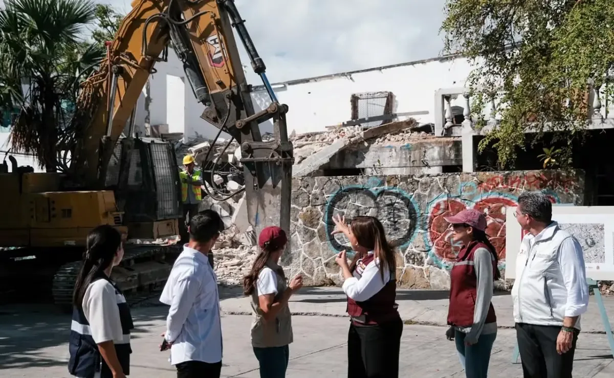 La demolición del hospital permitirá construir un nuevo espacio para atención materno infantil en Cancún.