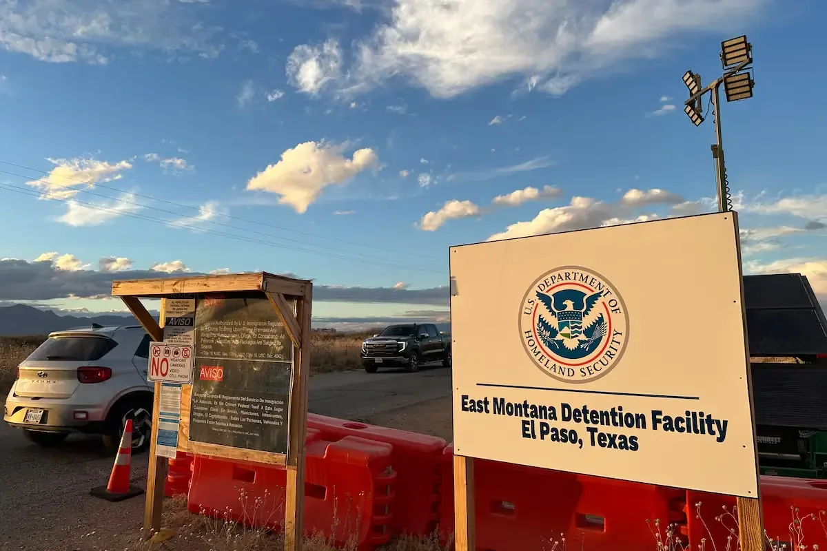 Cuatro inmigrantes exponen condiciones inhumanas en el mayor centro de detención del ICE en Estados Unidos.