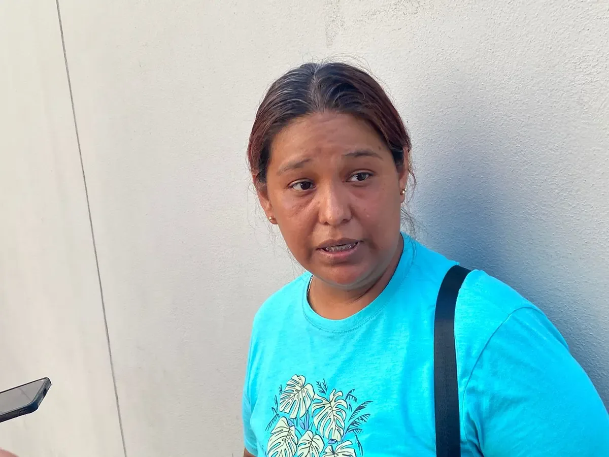 La madre del menor exige respuestas y denuncia falta de comunicación de autoridades tras su hallazgo.