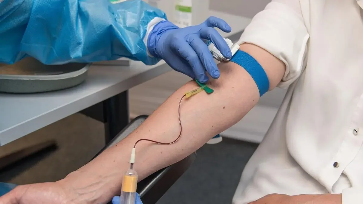 El PRC reclama al consejero de Salud por desigualdades salariales en Cantabria.