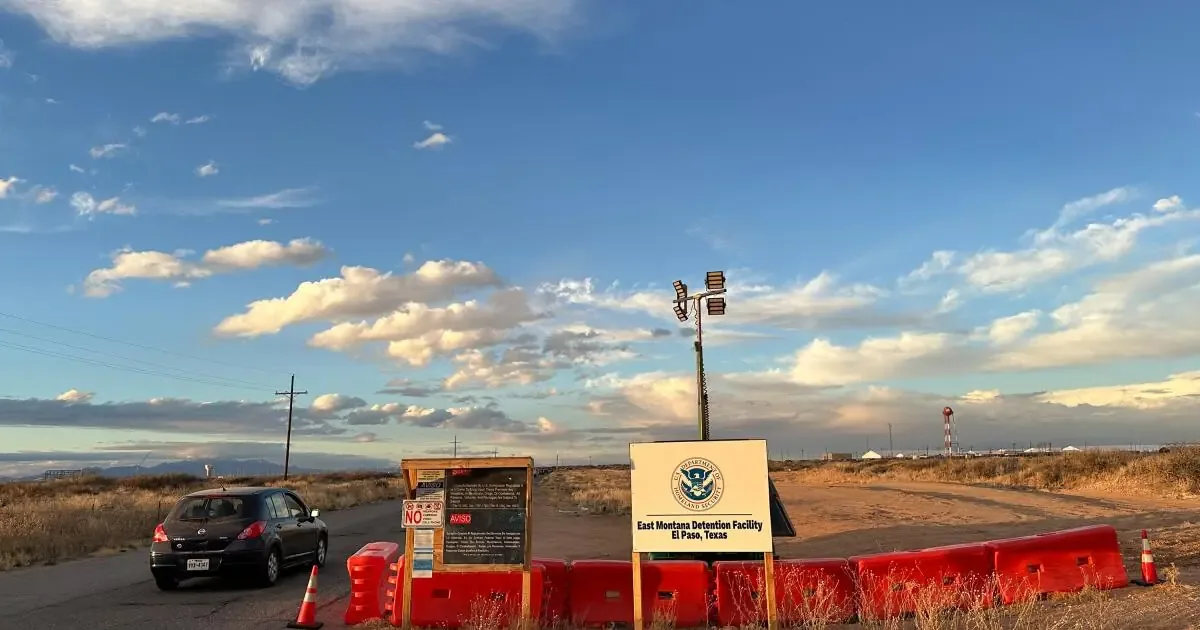 Denuncias de sufrimiento y negligencia en el mayor centro del ICE en Texas.