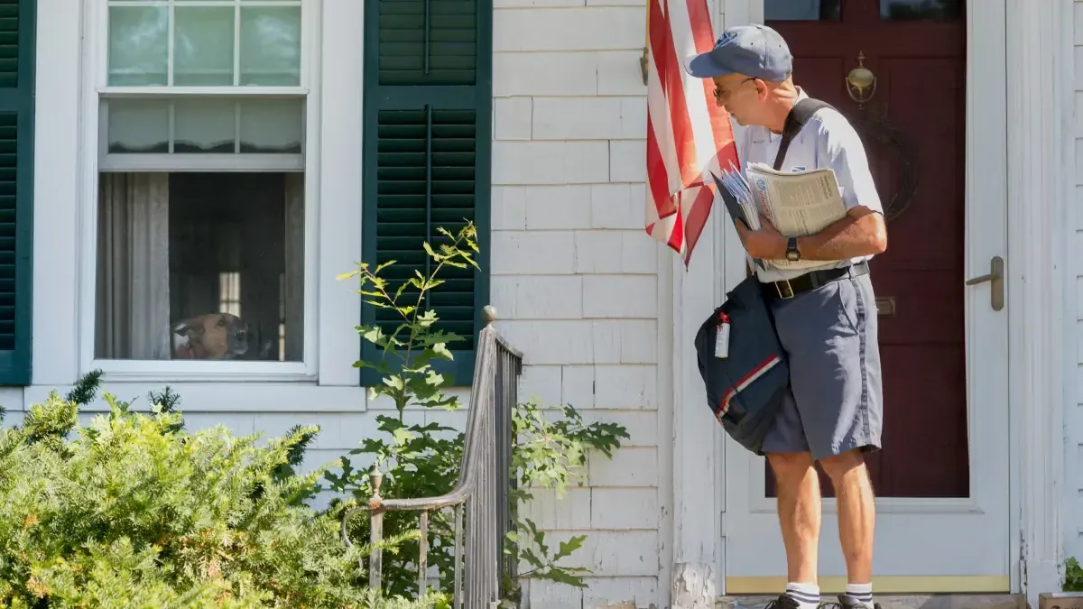 La campaña de USPS busca prevenir ataques durante las entregas de correspondencia.