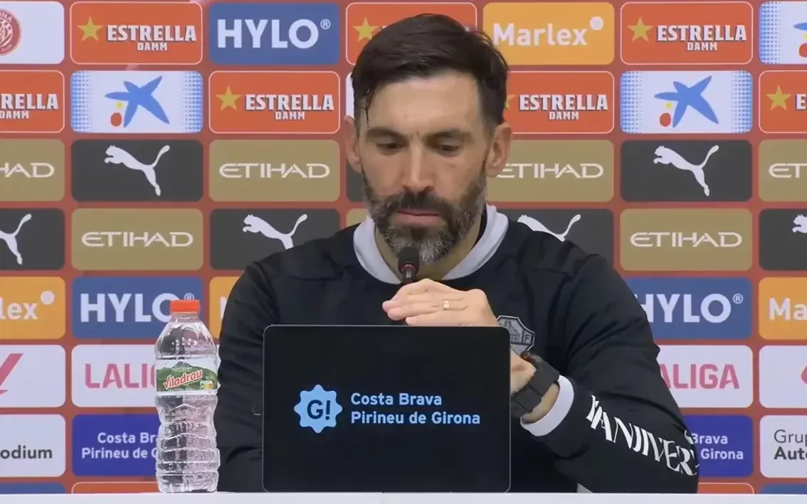 El entrenador del Elche CF destacó el esfuerzo del equipo y la conexión con la afición tras la victoria ante el Girona FC.