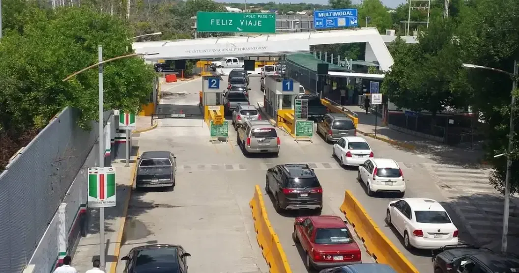 Las complicaciones en la ruta fiscal afectan el cruce y el comercio internacional.