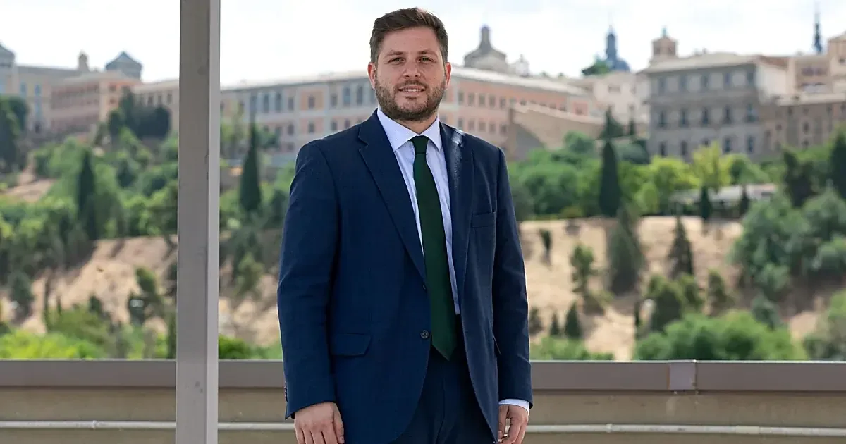 El consejero de Fomento de Castilla-La Mancha llama a mejorar la financiación y gestión del sector vivienda.