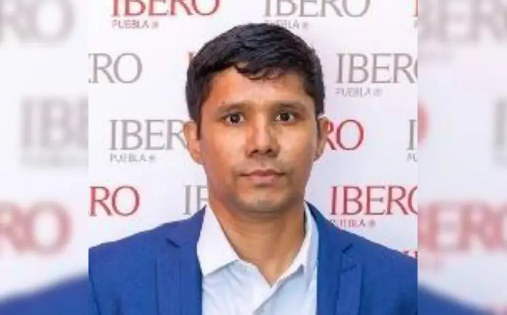 Desapareció el profesor Leonardo Escobar Barrios en el Aeropuerto de Monterrey.