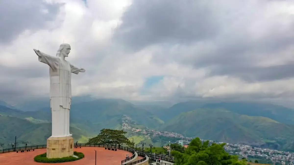 Descubre cómo los barrios tradicionales de Cali han preservado su rica historia.