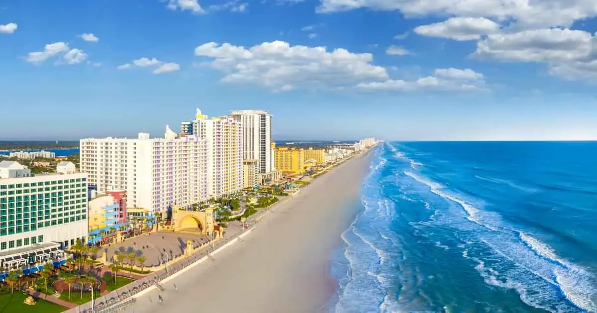 Descubre opciones asequibles para disfrutar de la vida de playa en Florida.