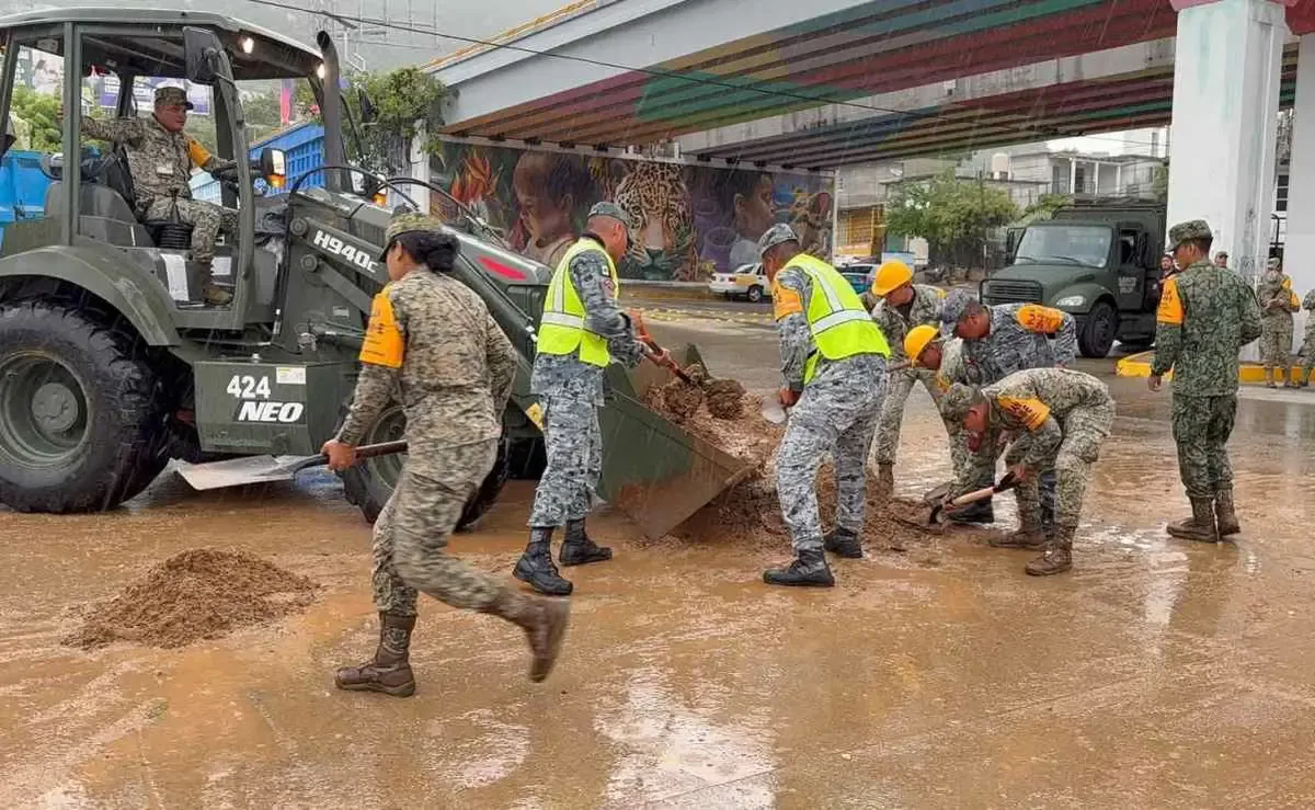 El despliegue de fuerzas busca proteger la integridad de la población afectada por el impacto del huracán Simón.