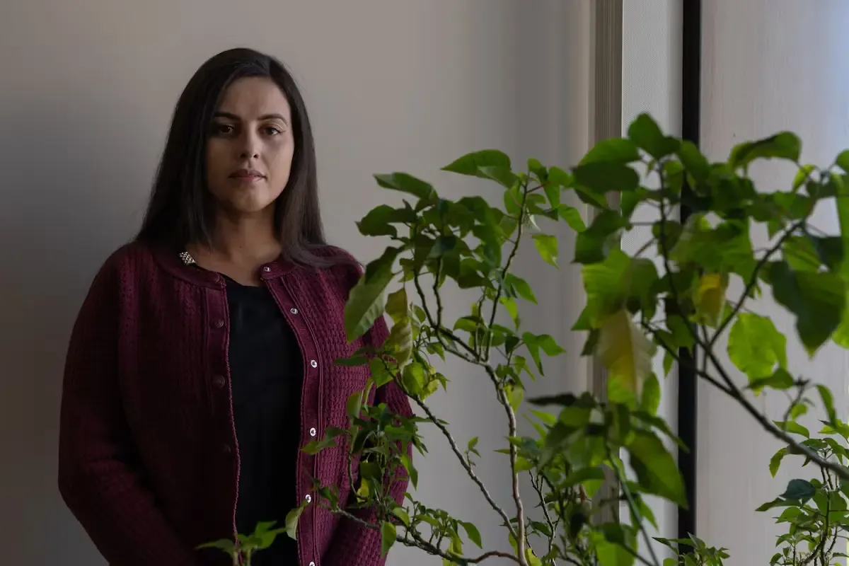 La vida de Bruna Ferreira cambió tras su arresto por el ICE y su relación con la familia de la portavoz de la Casa Blanca.