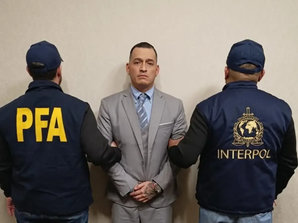 Rodolfo Junior Aguirre Covarrubias, ligado al narcotráfico, fue arrestado en un hotel de Puerto Madero tras una investigación conjunta.