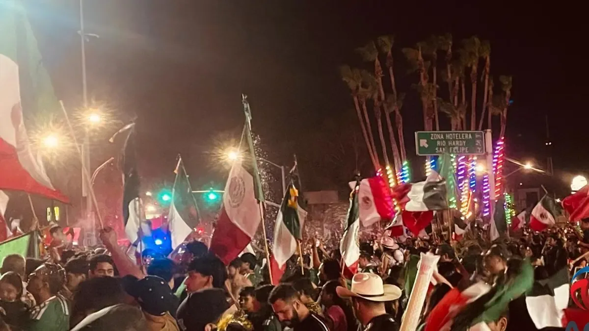 Un operativo de seguridad se implementó tras la celebración masiva en el monumento a Benito Juárez.