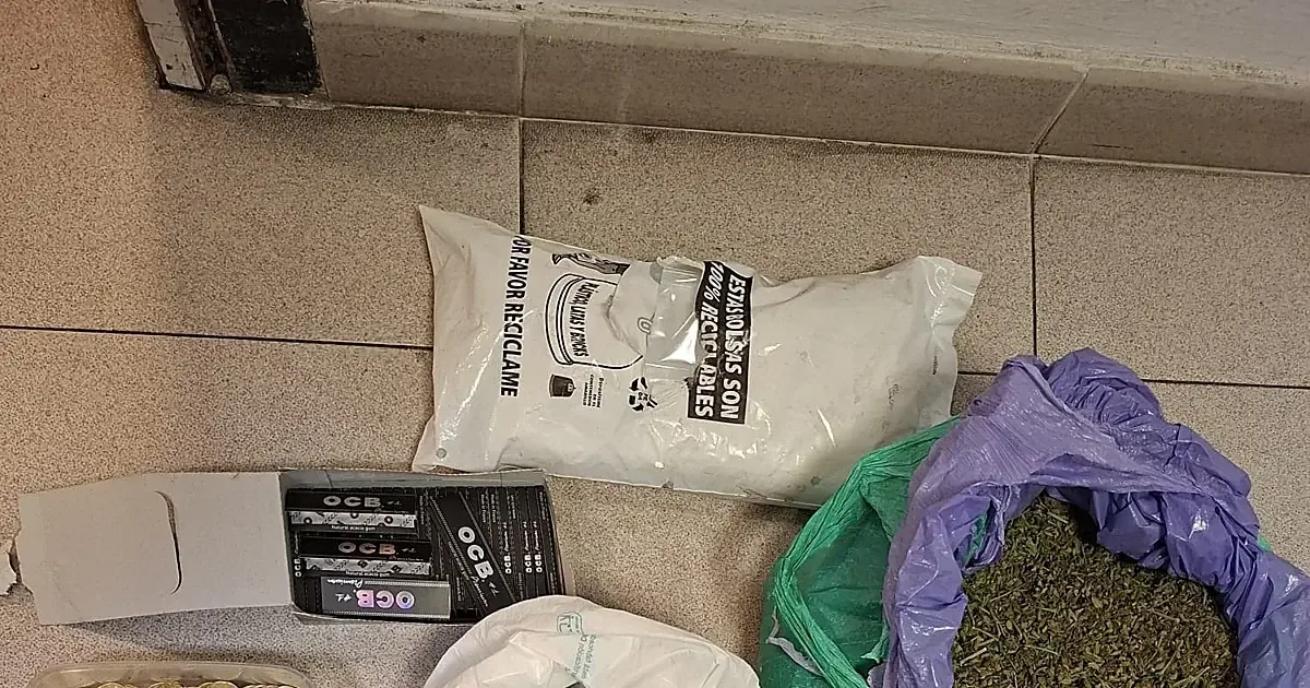 La Policía Local desmantela un punto de venta de drogas en el Polígono Sur.