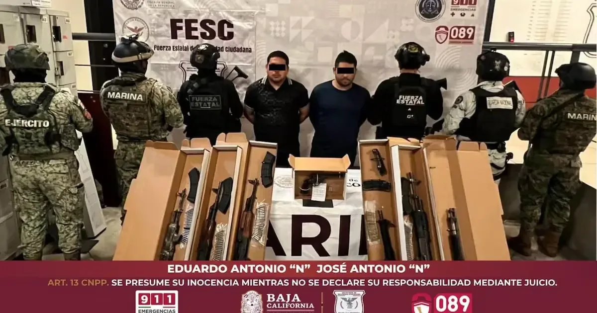 Dos hombres fueron arrestados tras enfrentamiento con la policía en Baja California.