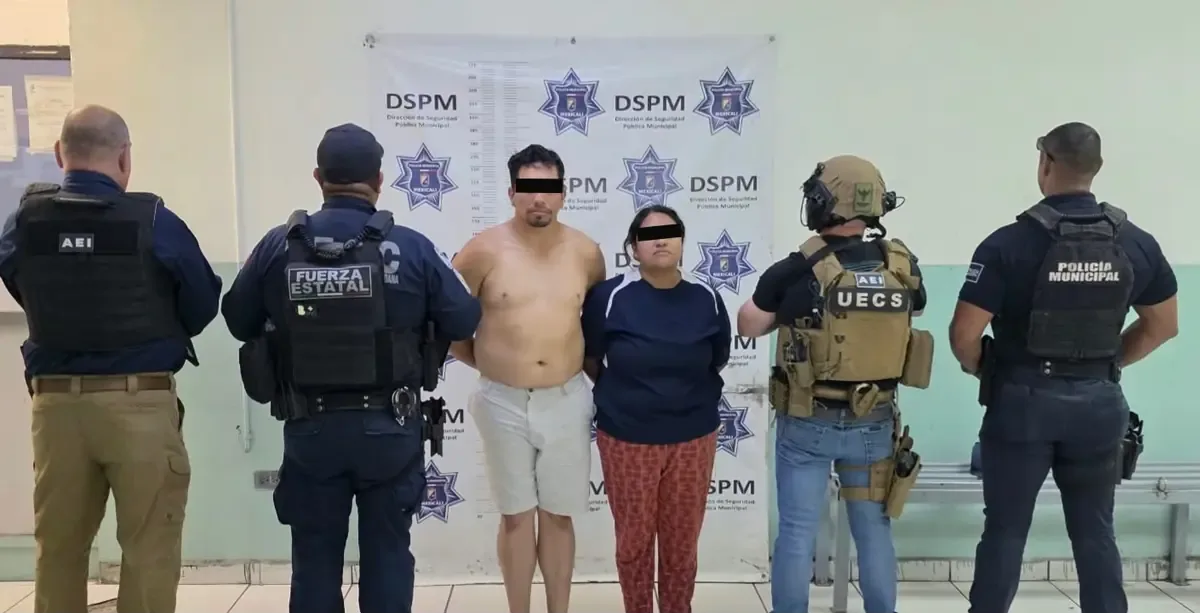 La intervención policial permitió rescatar a dos migrantes y capturar a sus captores en un hotel.