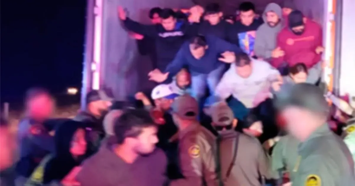 Las autoridades estadounidenses lograron rescatar a 39 migrantes en condiciones peligrosas.