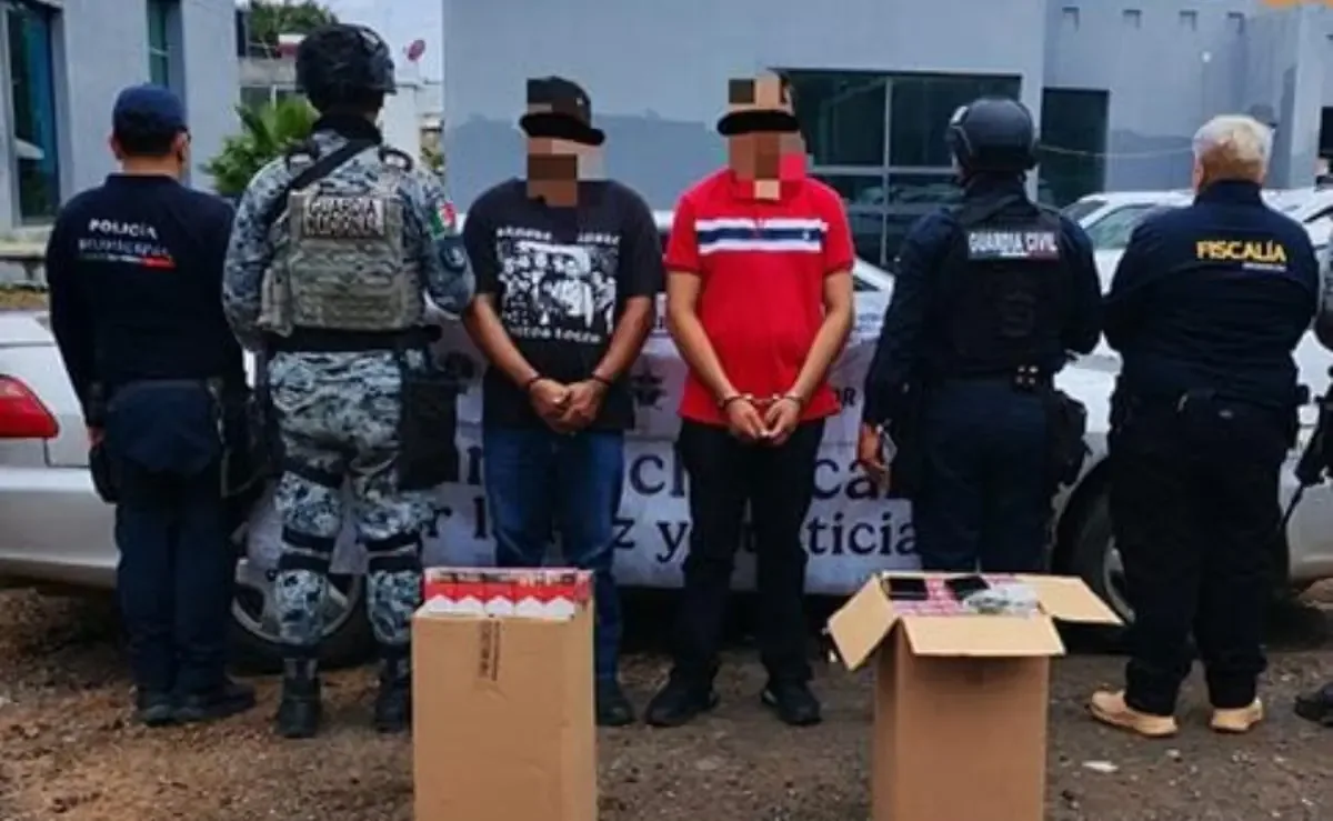 La Guardia Nacional y la Fiscalía de Michoacán aseguran 14 mil 400 cigarros en el operativo.