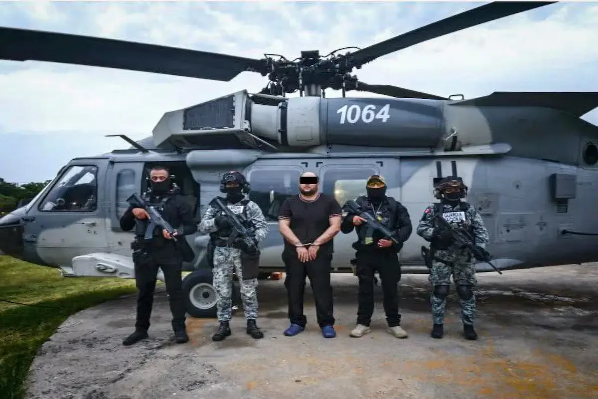 El Kamoni, presunto jefe regional del Cartel de Tepalcatepec, enfrenta cargos de tráfico de drogas sintéticas y extorsión.