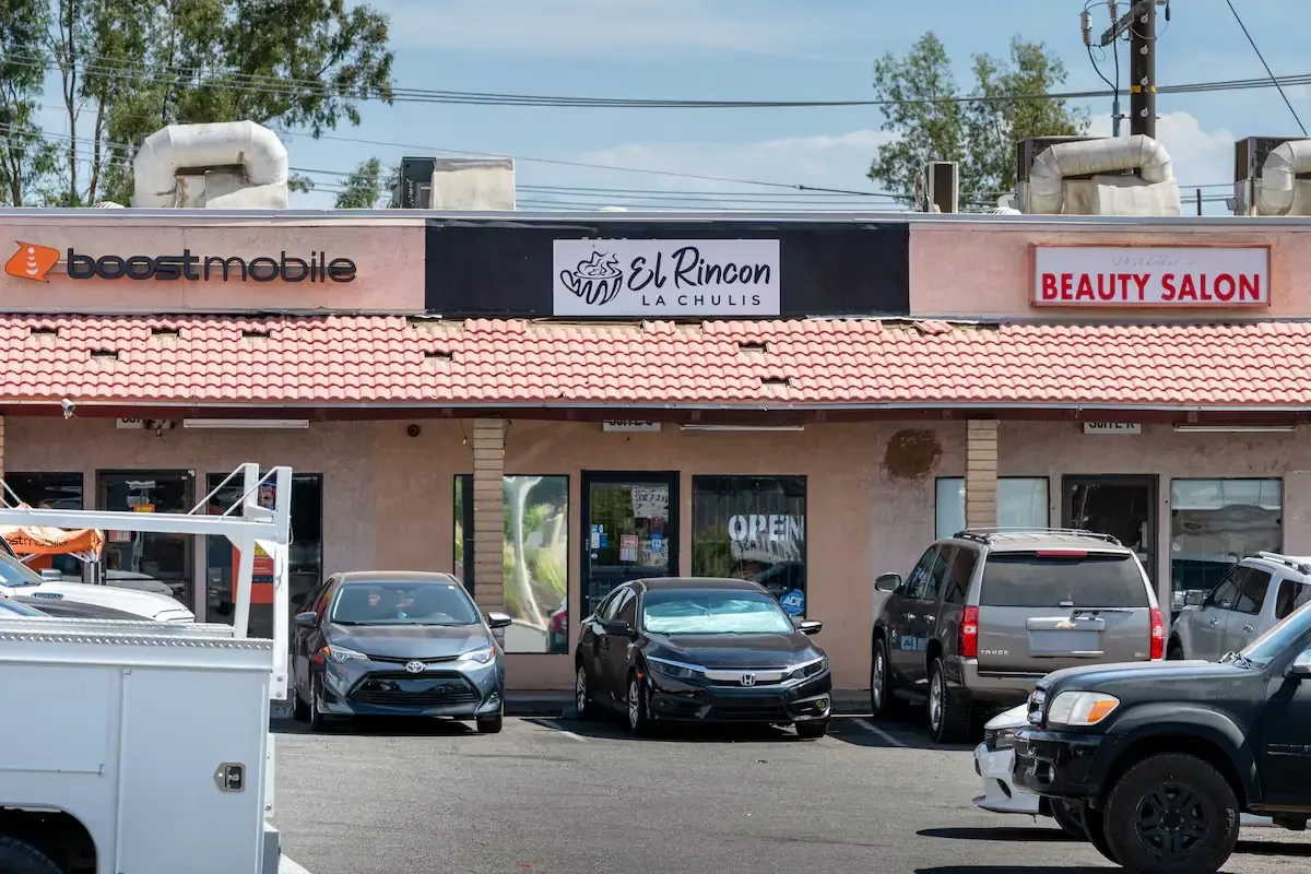 La taquería y la cafetería de la familia de El Mencho en California generan inquietudes sobre su origen.