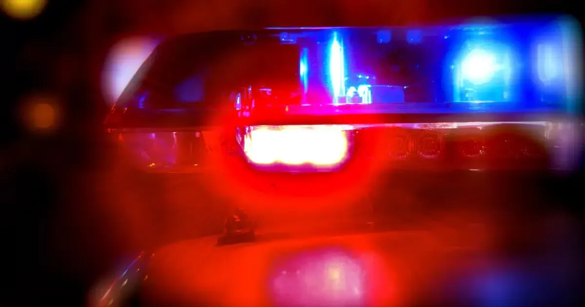 La Policía intervino en un caso de violencia familiar que dejó a dos hermanos detenidos y a su madre a salvo en Sonora.