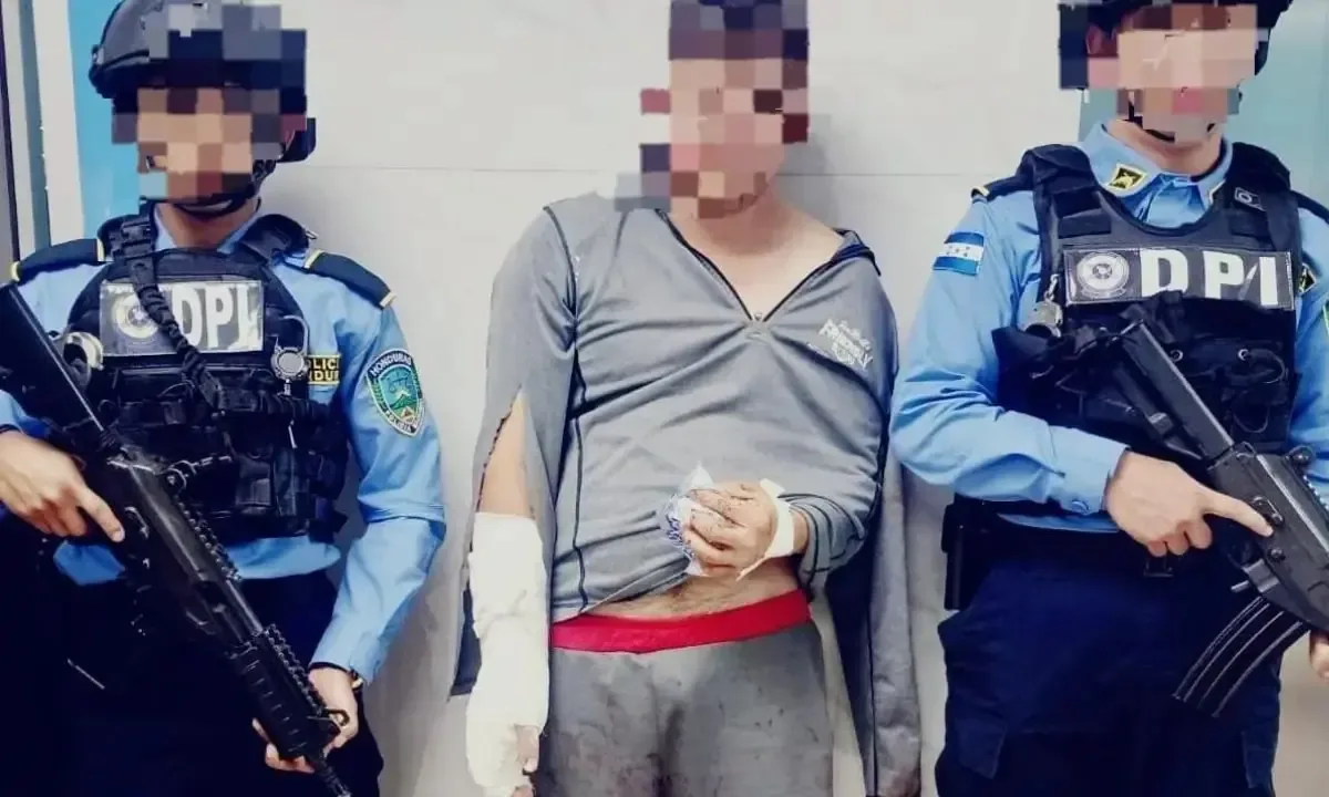 Un hombre es acusado de homicidio tras un ataque violento contra sus familiares en la colonia Los Pinos.