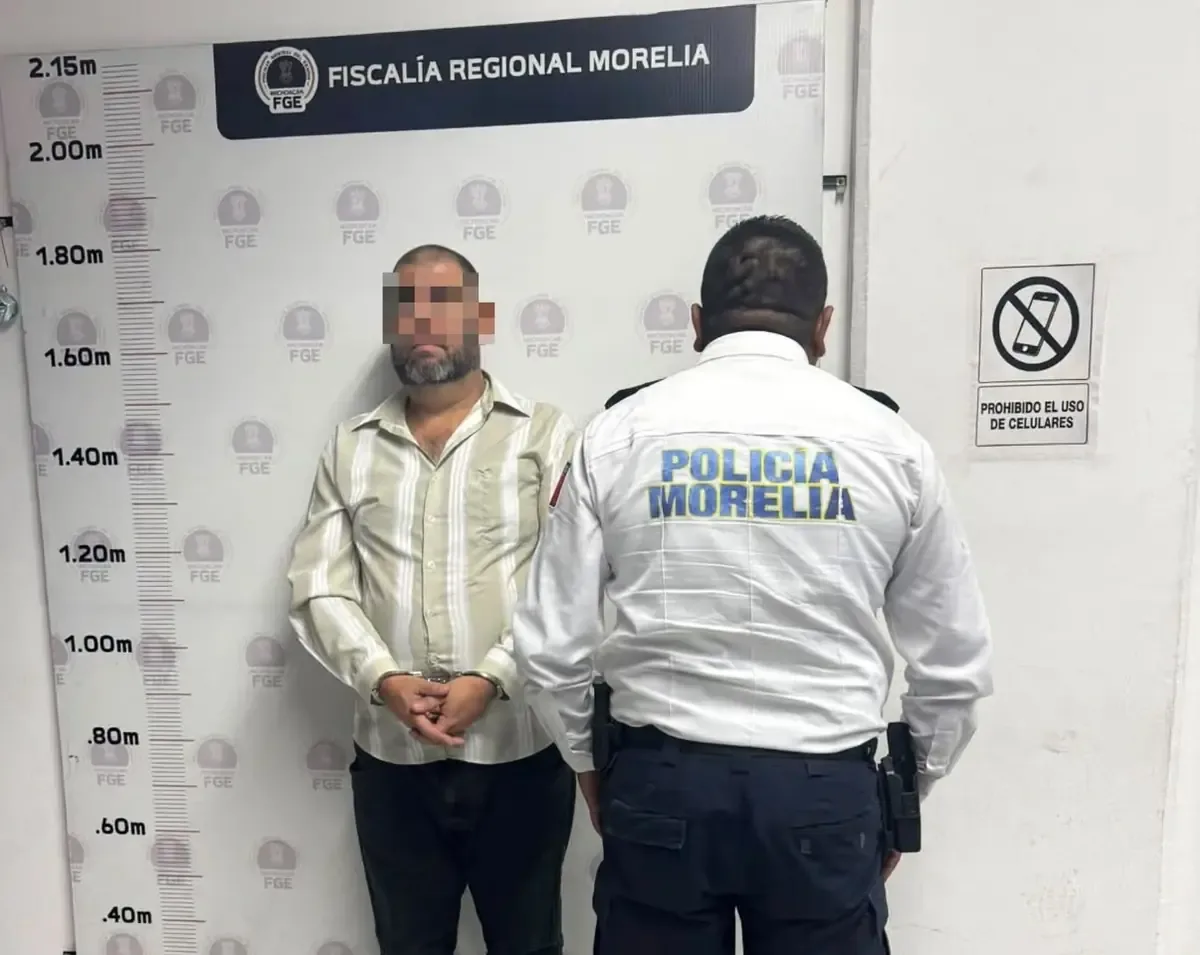 Un sujeto ingresó sin autorización a la notaría y fue descubierto por videovigilancia.