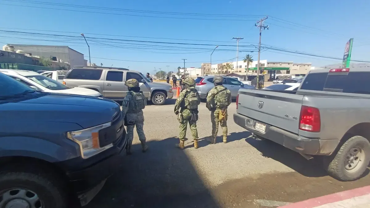 La detención se produjo durante un operativo de seguridad en el puerto de Ensenada.
