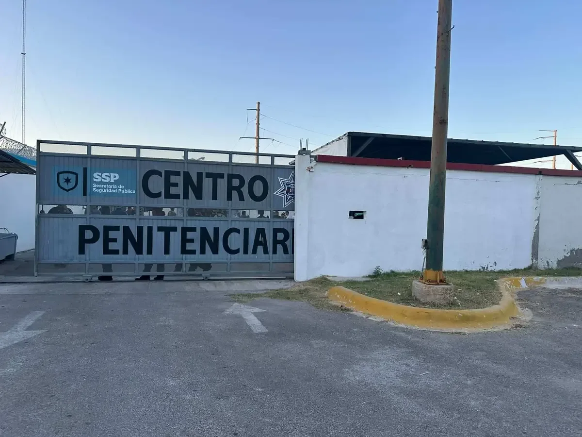 Una mujer fue arrestada tras una denuncia por agresión con arma blanca.
