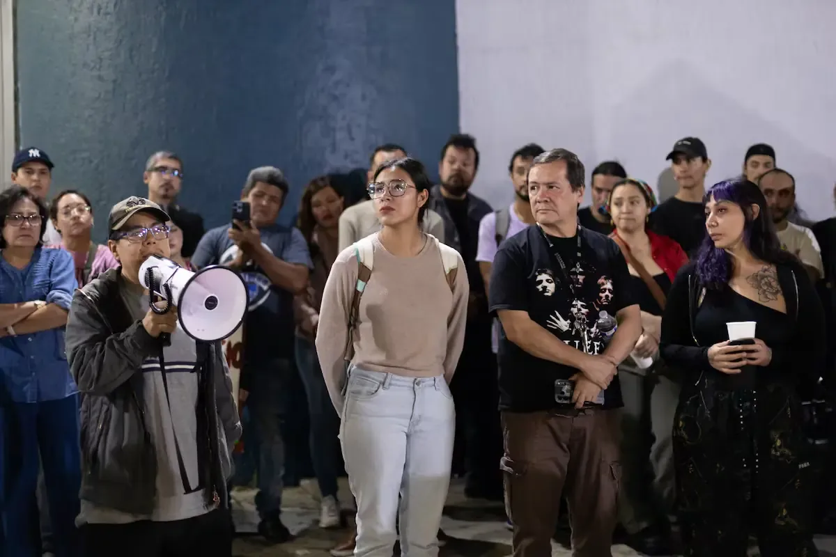 La protesta contra el agua sucia en Guadalajara se tornó violenta, resultando en detenciones y denuncias de malos tratos.