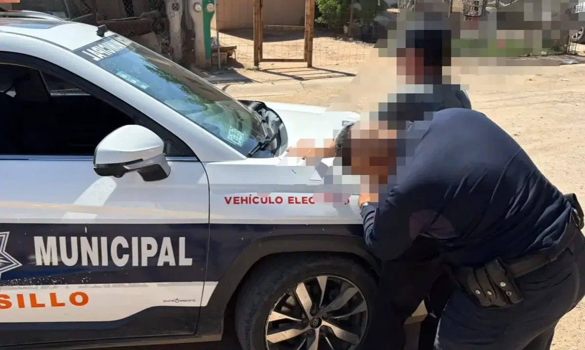 La Policía capturó a tres sospechosos en diferentes puntos de Hermosillo con sustancias ilegales.