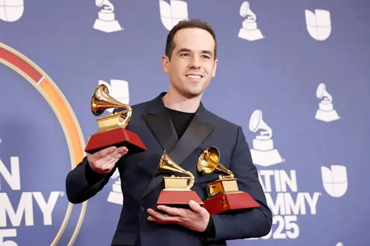 El compositor mexicano busca el reconocimiento en diversas categorías en la ceremonia de premios del 12 de noviembre.