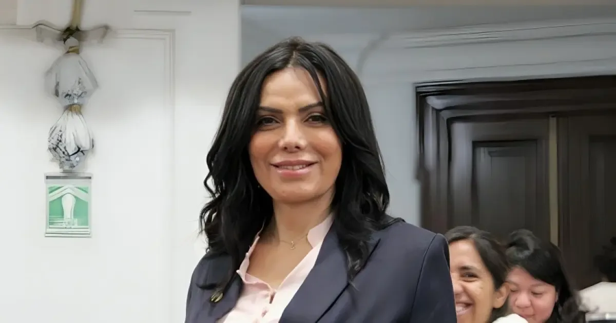 Diana Sánchez Barrios asumiendo su cargo en el Congreso de la CDMX.