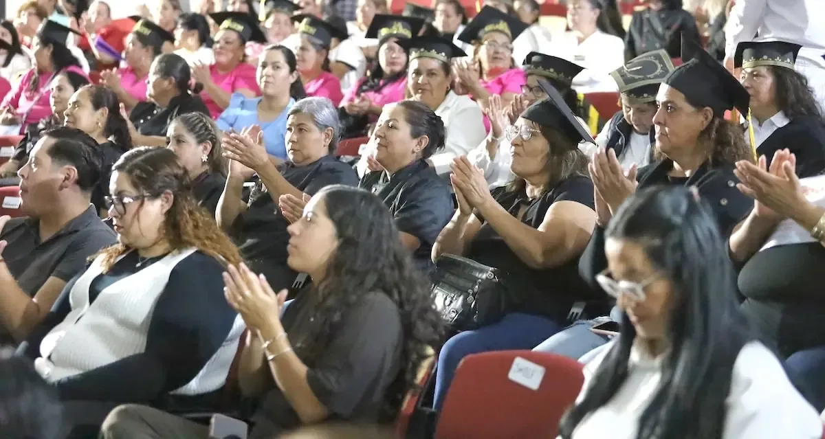 El Sistema DIF Jalisco entrega recursos y capacitación para fomentar el bienestar en comunidades.