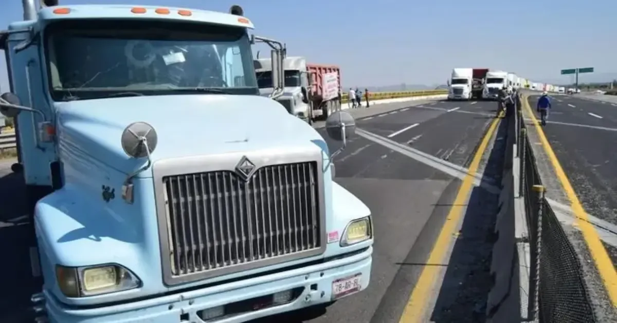 La nueva plataforma Llave MX simplifica gestiones de licencias y control vehicular.