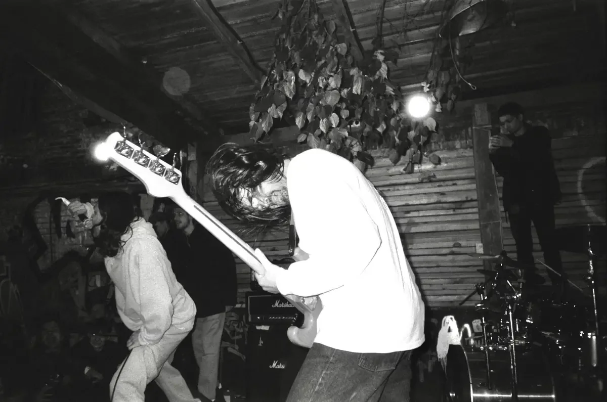 Con su energía y frescura, Dinosaurio Meteorito se perfila como una de las promesas del indie-rock español.