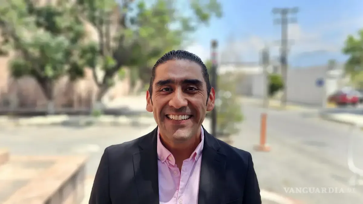 Osvaldo Aguilar destaca la transparencia y el cumplimiento en pagos de pensiones en Coahuila.