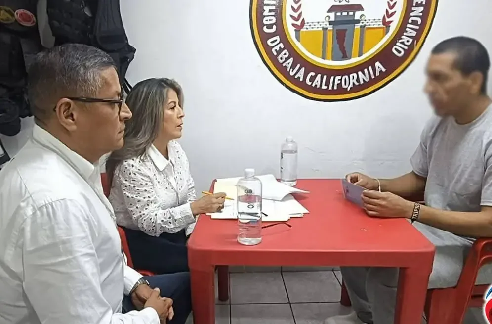 Cónsules revisan expedientes de ciudadanos guatemaltecos encarcelados en México.