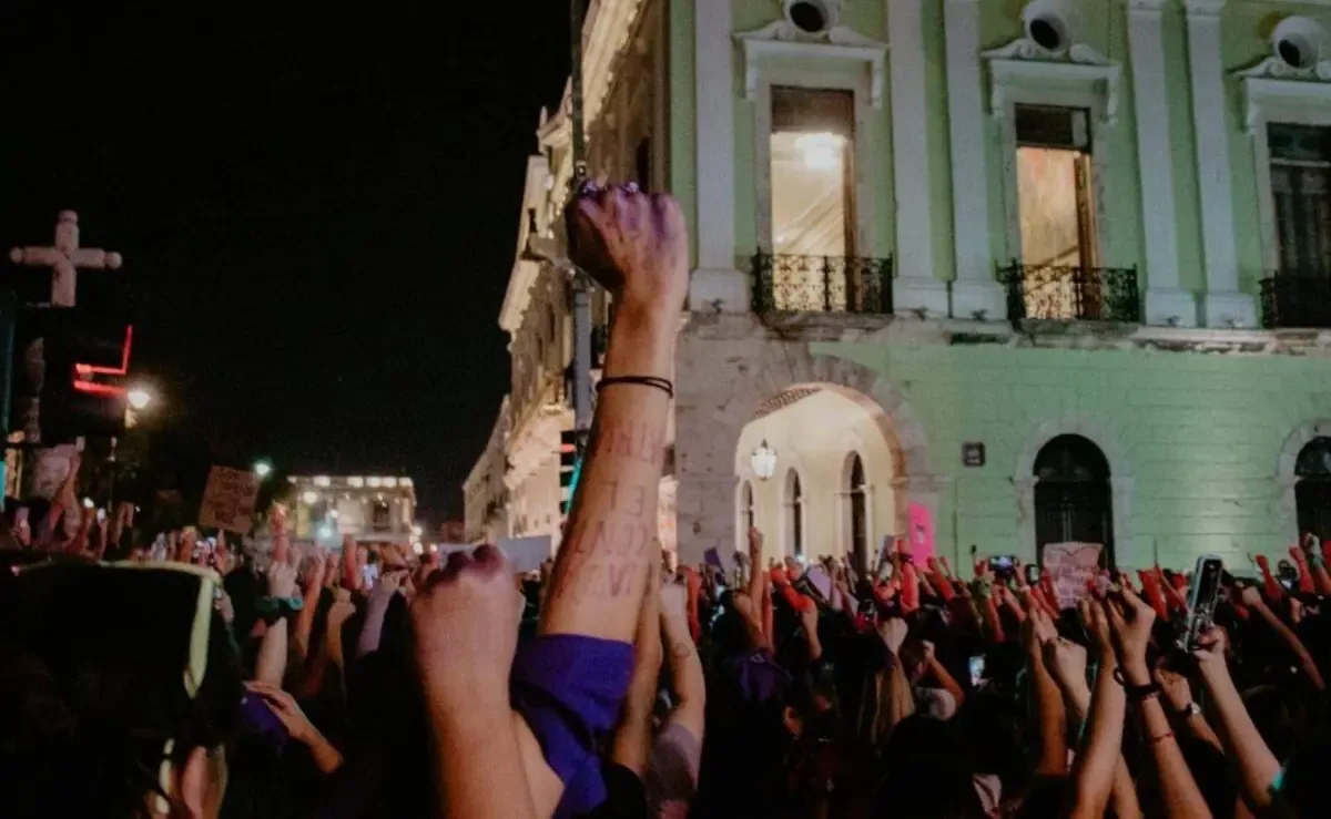 La iniciativa busca proteger la libertad de expresión y despenalizar la crítica en Yucatán.