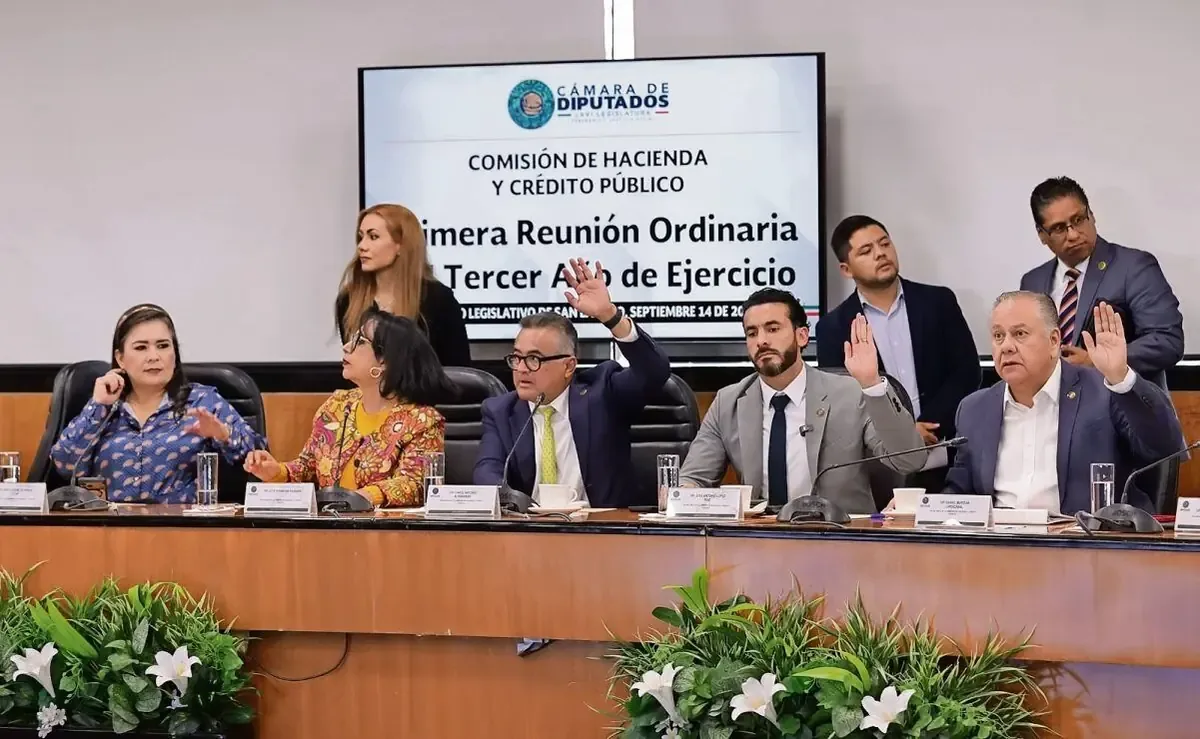 Los legisladores buscan involucrar a expertos en el análisis del futuro económico del país.