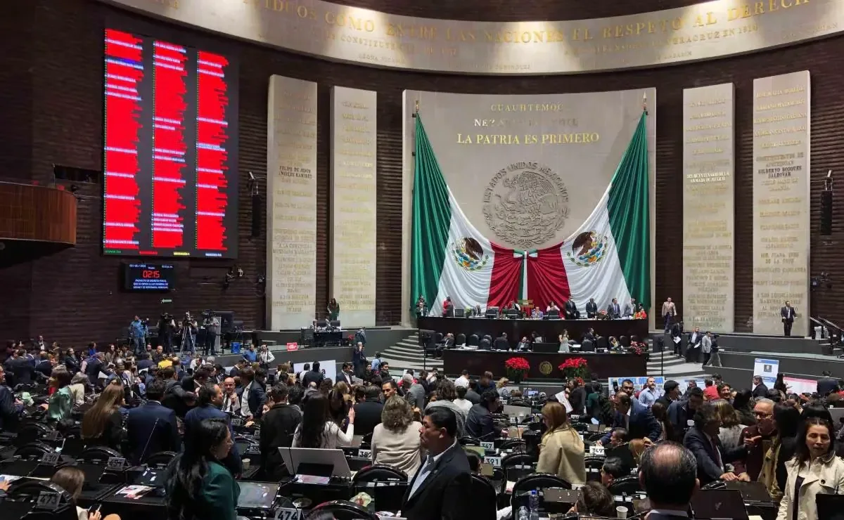 La reforma establece que solo se aceptará nacionalidad mexicana para aspirantes a la Presidencia.