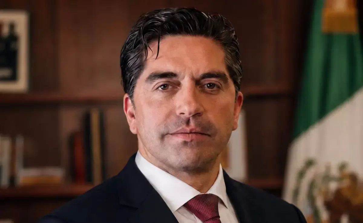 Legisladores demandan sanciones tras amenazas a Enrique Acevedo, resaltando la defensa de la libertad de prensa.