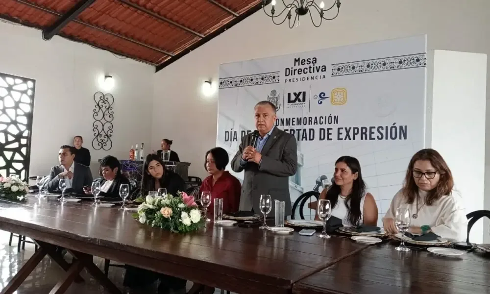La libertad de prensa es esencial para la democracia y el periodismo profesional.
