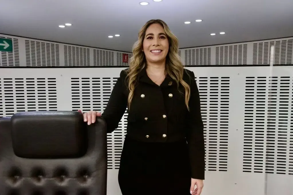 Diputados franceses discuten una nueva legislación sobre redes sociales para menores.