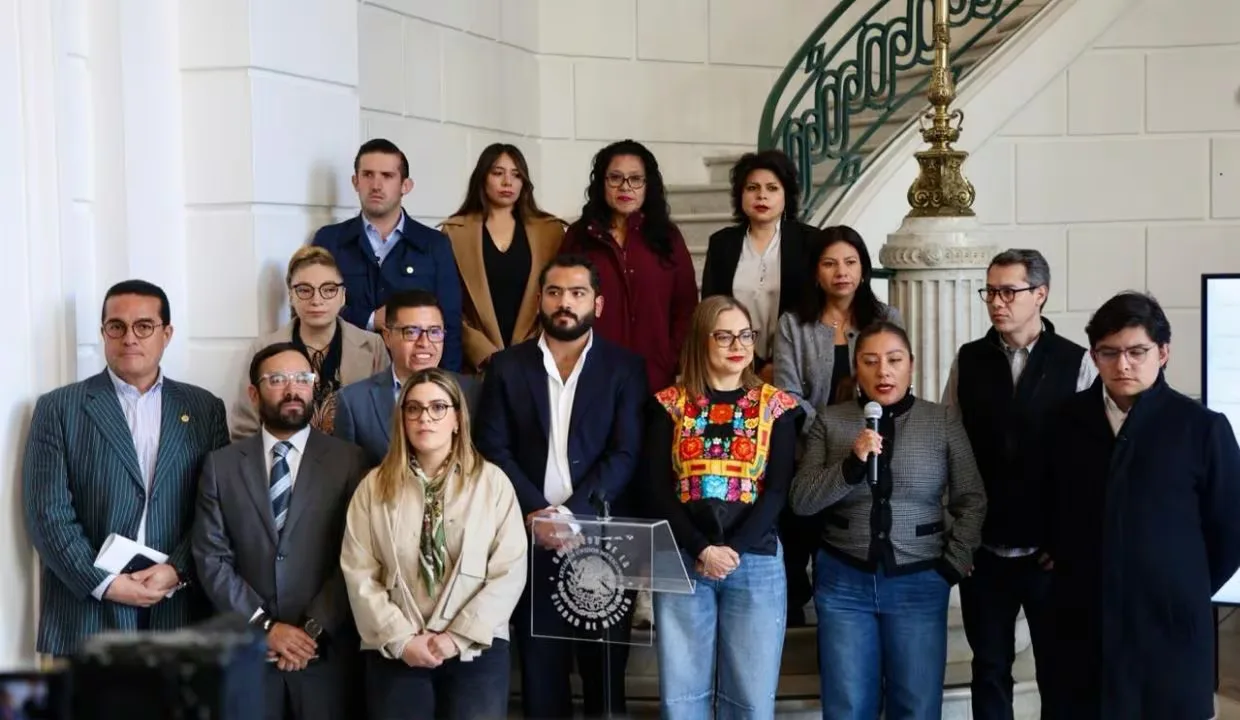 Diputados locales durante la breve sesión inaugural de su periodo ordinario.