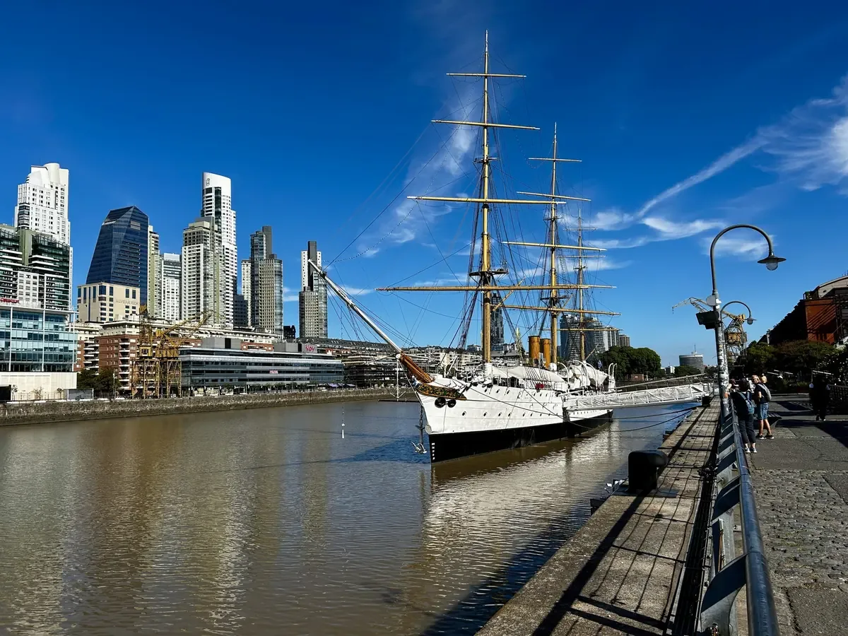 Disfruta del barrio más fotogénico de Buenos Aires con actividades gratuitas al aire libre.