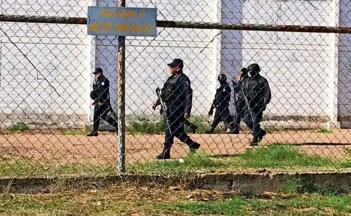 Un enfrentamiento entre internos provoca múltiples detonaciones en el centro penitenciario.