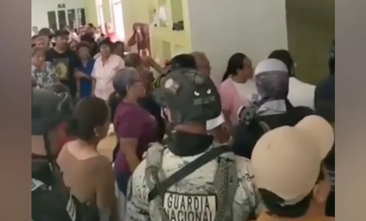 Disputa entre sindicalizados y grupo de choque genera intervención de la Guardia Nacional.