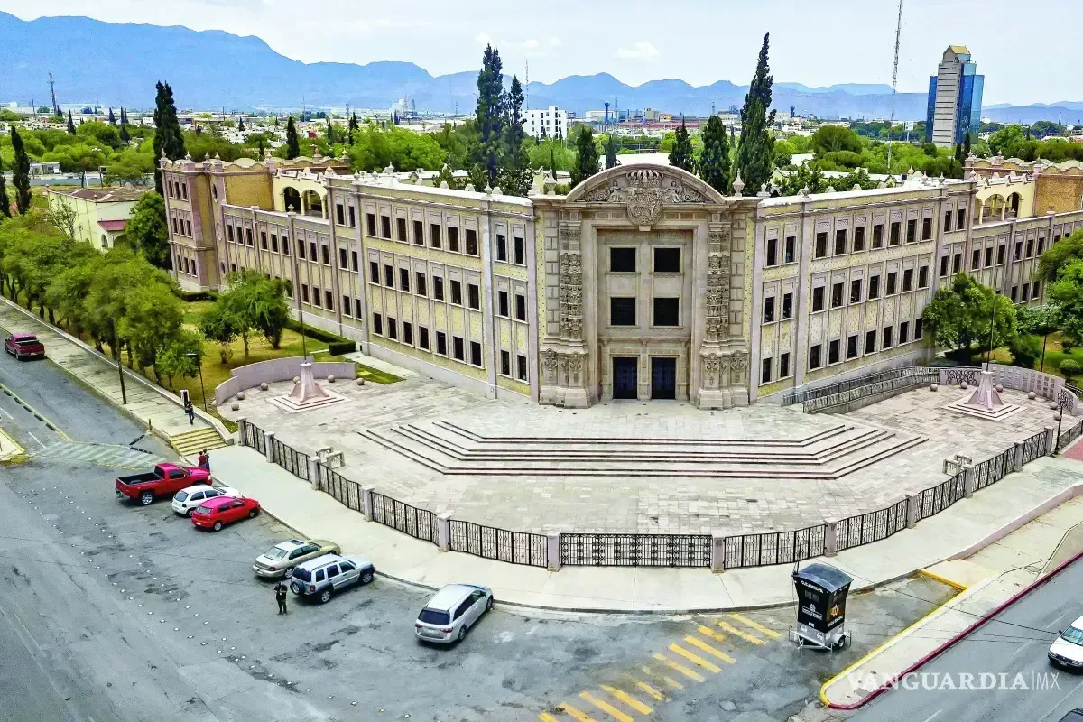 Disturbios climáticos en Coahuila llevan a ajustes escolares por tormenta.